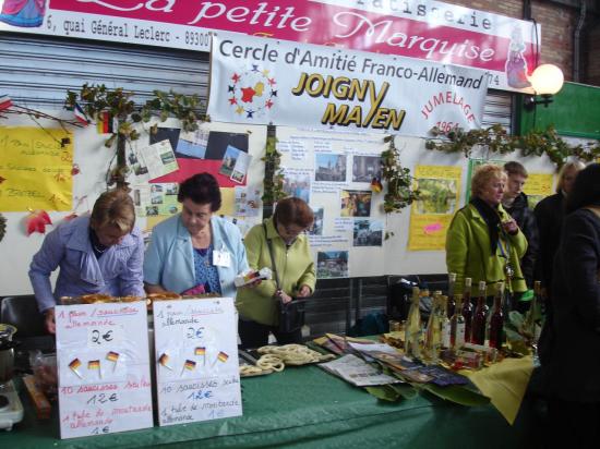 2011-10-15 Fête des vendanges Joigny legende